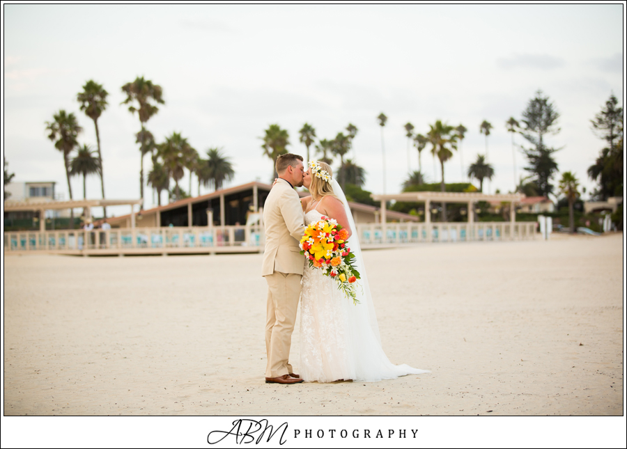 breakers-beach-san-diego-wedding-photographer-0031 Breakers Beach | Coronado | Shawnee + Craig’s Wedding Photography