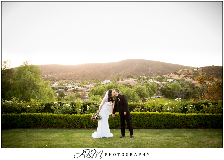 twin-oaks-golf-course-san-diego-wedding-photographer-0029 Twin Oaks Golf Course | San Marcos | Gen + Mike’s Wedding Photography