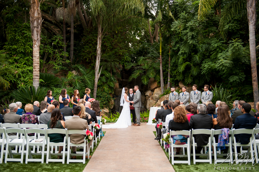 grand-tradition-estate-san-diego-wedding-photography-0028 Grand Tradition Estate | Fallbrook | Lauren + Ryan’s Wedding Photography