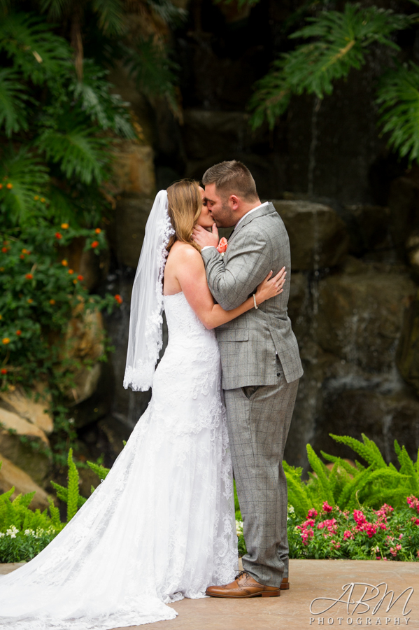 grand-tradition-estate-san-diego-wedding-photography-0033 Grand Tradition Estate | Fallbrook | Lauren + Ryan’s Wedding Photography