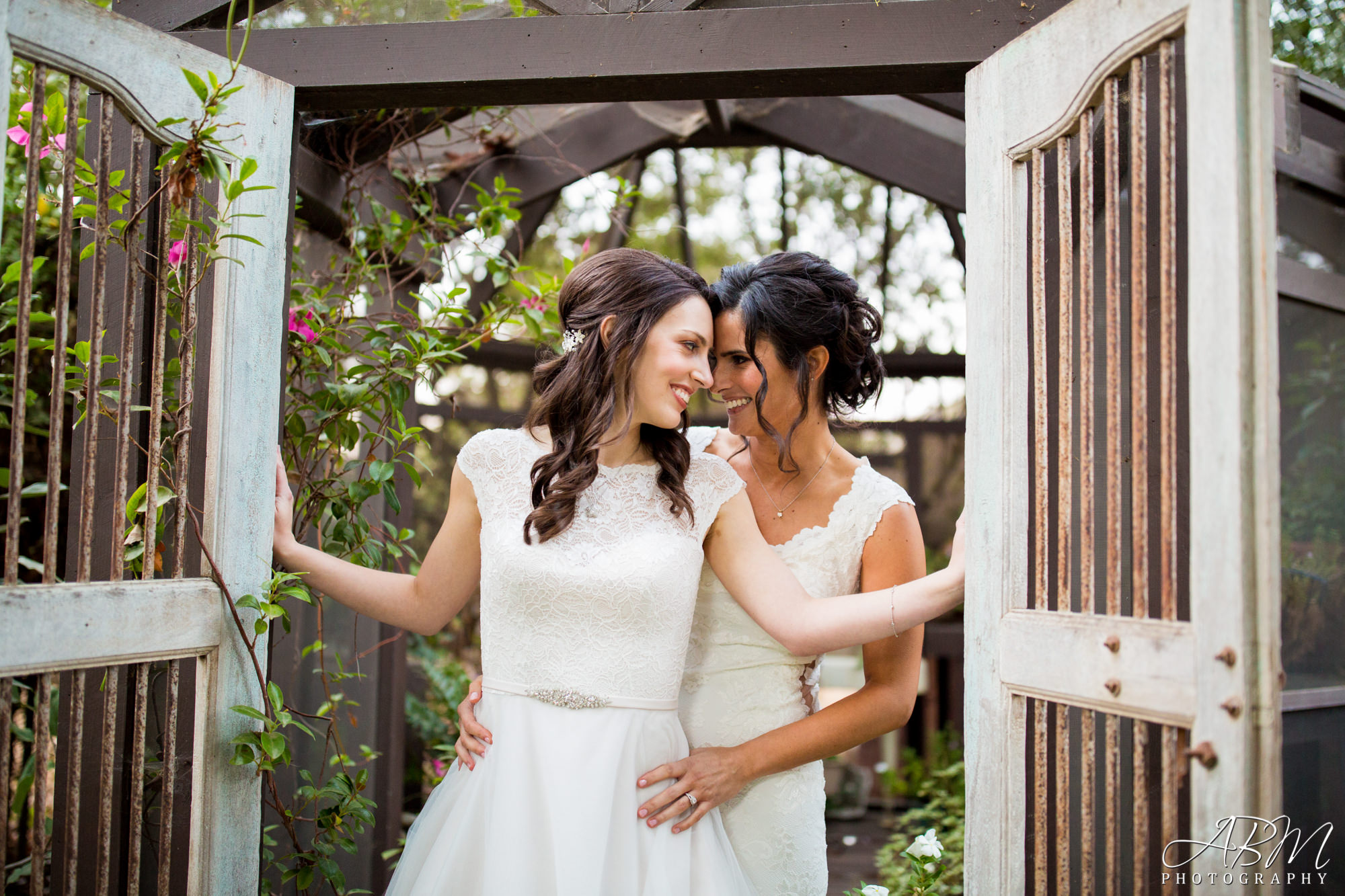 twin-oaks-garden-estate-san-diego-wedding-photography-0039 Sidnee + Maria’s Wedding | Twin Oaks Garden Estate | San Marcos