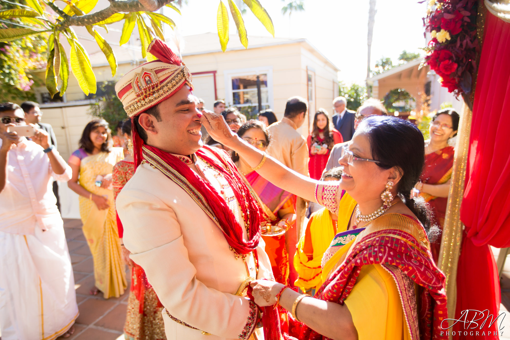beach-wedding-photography-san-diego-wedding-photography-0019 Hare Krishna Temple | Pacific Beach | San Diego | Rahul + Soni’s Wedding Photography
