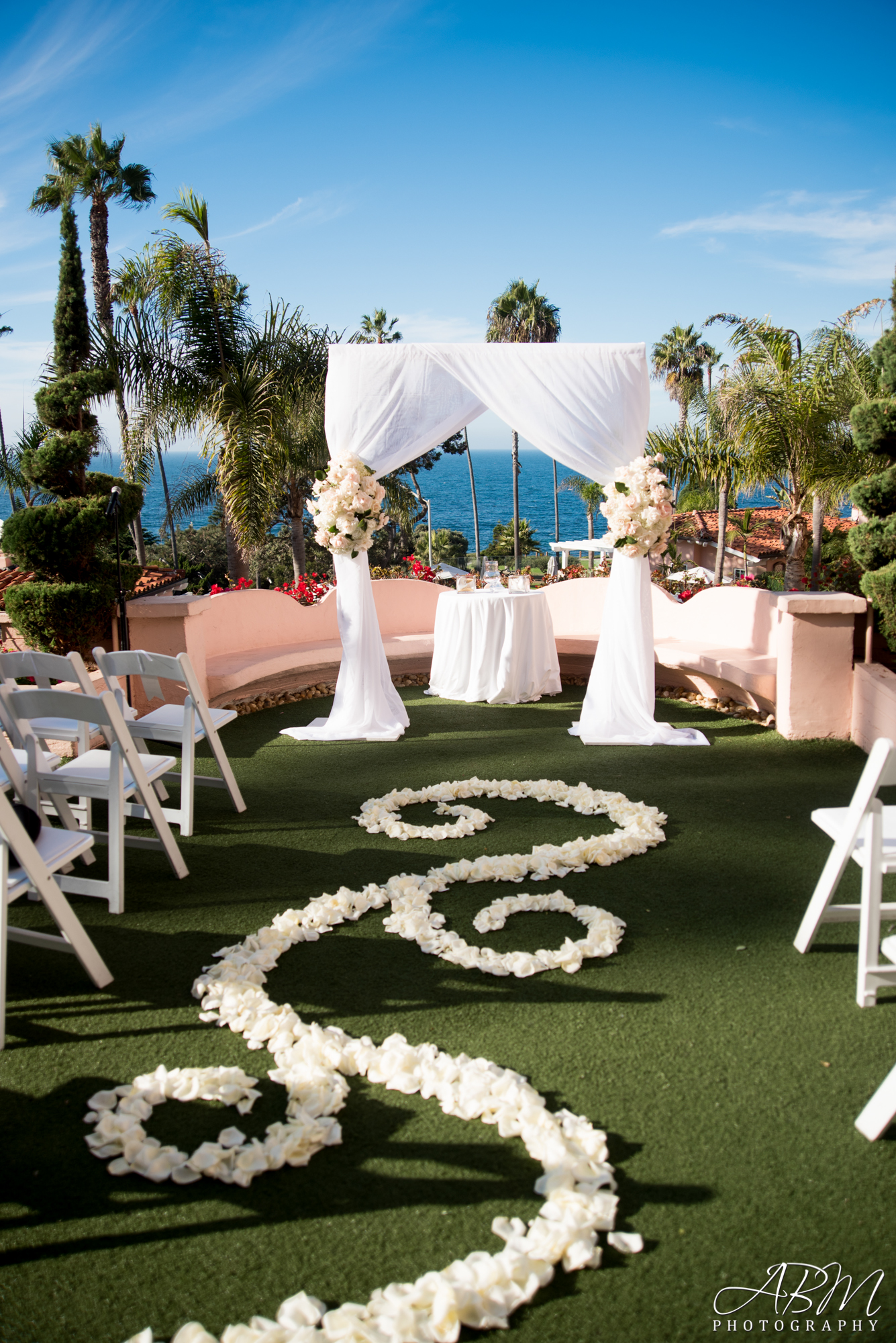 la-valencia-hotel-san-diego-wedding-photographer-0028 La Valencia Hotel | La Jolla | Brittany + Joseph’s Wedding Photography