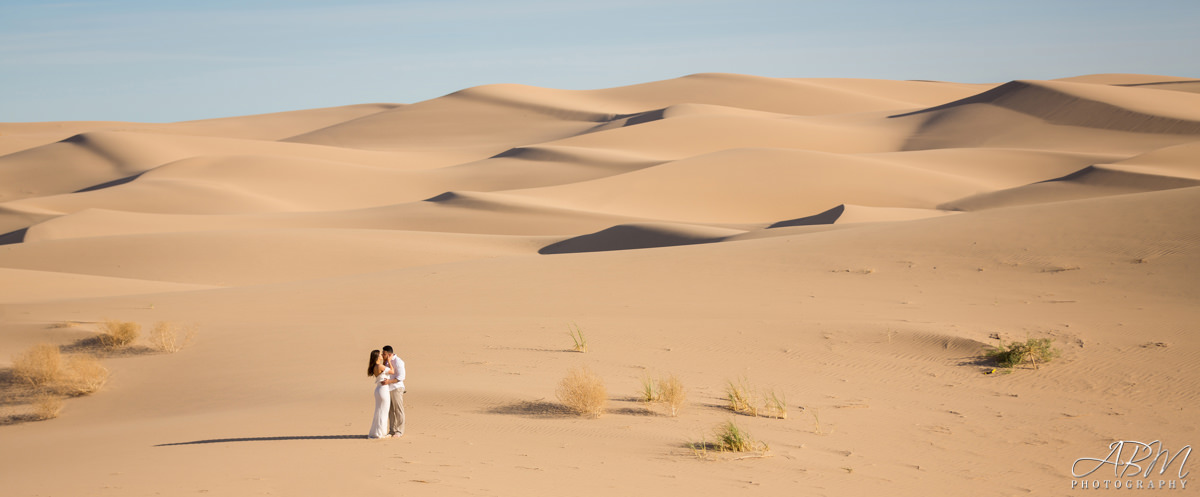 san-diego-glamis-wedding-photographer-0006-1 ABM Photography | Stylized Shoot | Glamis Sand Dunes