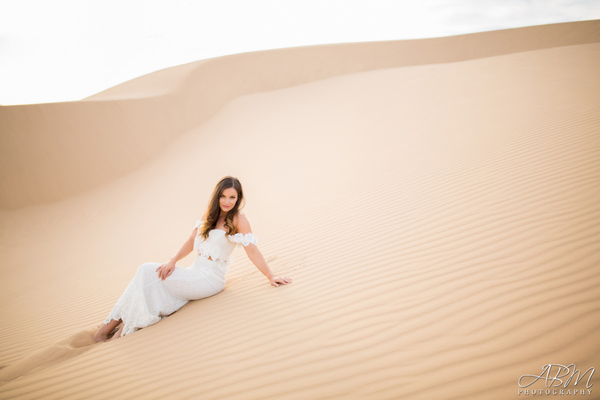 san-diego-glamis-wedding-photographer-0028-1 ABM Photography | Stylized Shoot | Glamis Sand Dunes