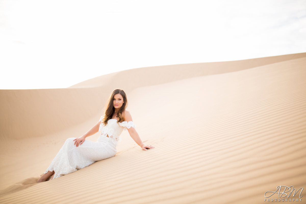 san-diego-glamis-wedding-photographer-0029-1 ABM Photography | Stylized Shoot | Glamis Sand Dunes