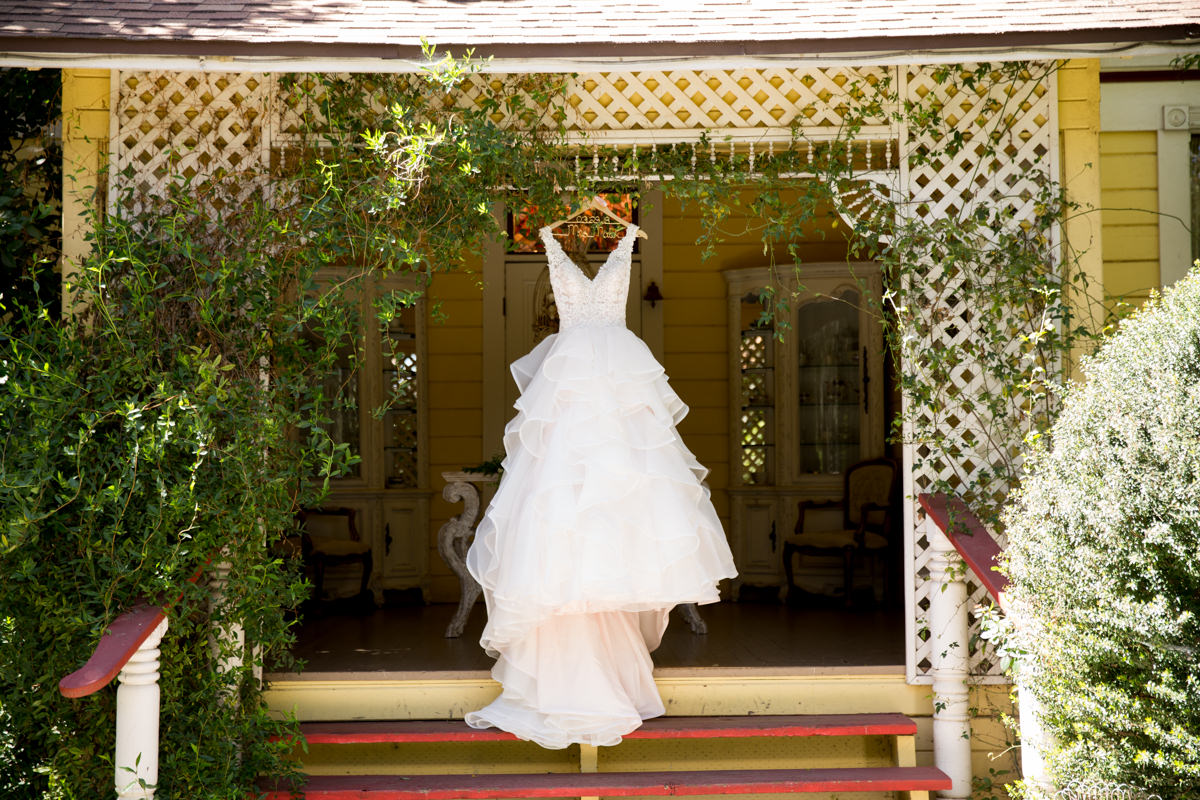 twin-oaks-wedding-estate-san-diego-wedding-photograher-0006 Twin Oaks House | San Marcos | Christine + Reza’s Wedding Photography