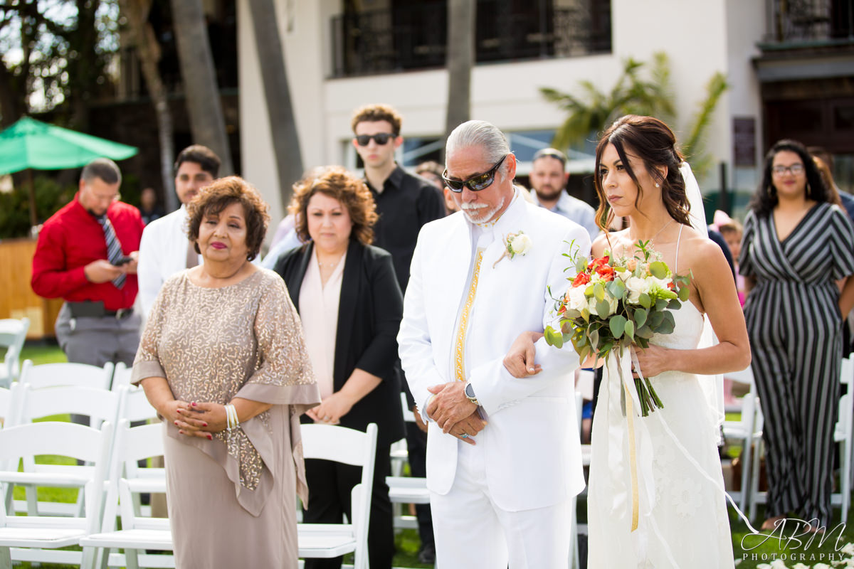 catamaran-resort-san-diego-wedding-photographer-0010 Catamaran Resort | Mission Bay | Julio + Michele’s Wedding Photography