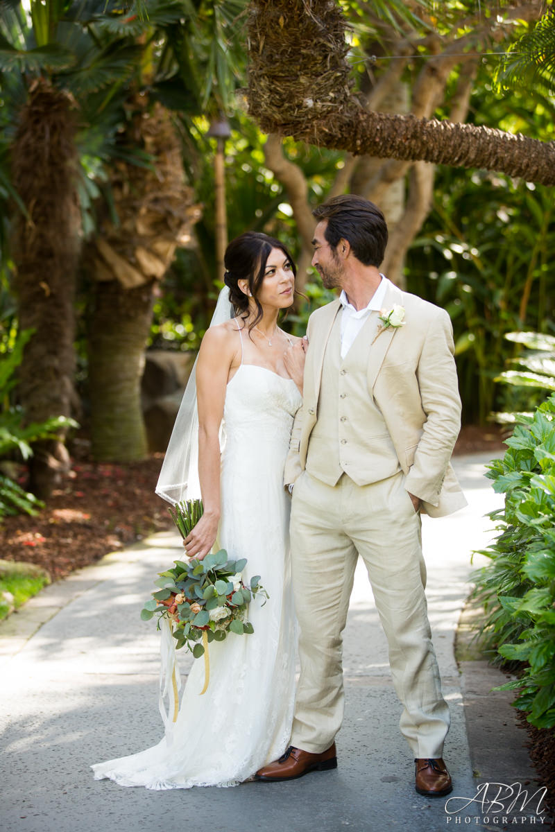 catamaran-resort-san-diego-wedding-photographer-0027 Catamaran Resort | Mission Bay | Julio + Michele’s Wedding Photography