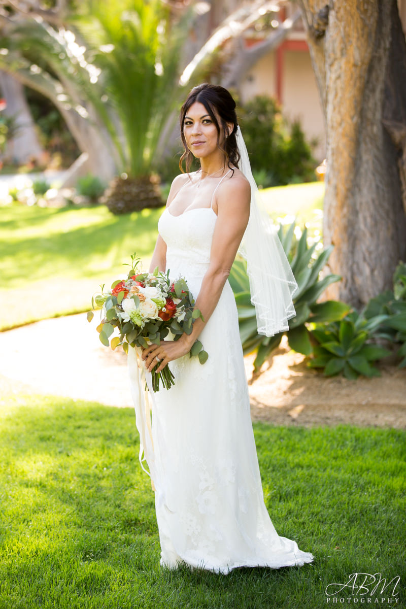 catamaran-resort-san-diego-wedding-photographer-0029 Catamaran Resort | Mission Bay | Julio + Michele’s Wedding Photography