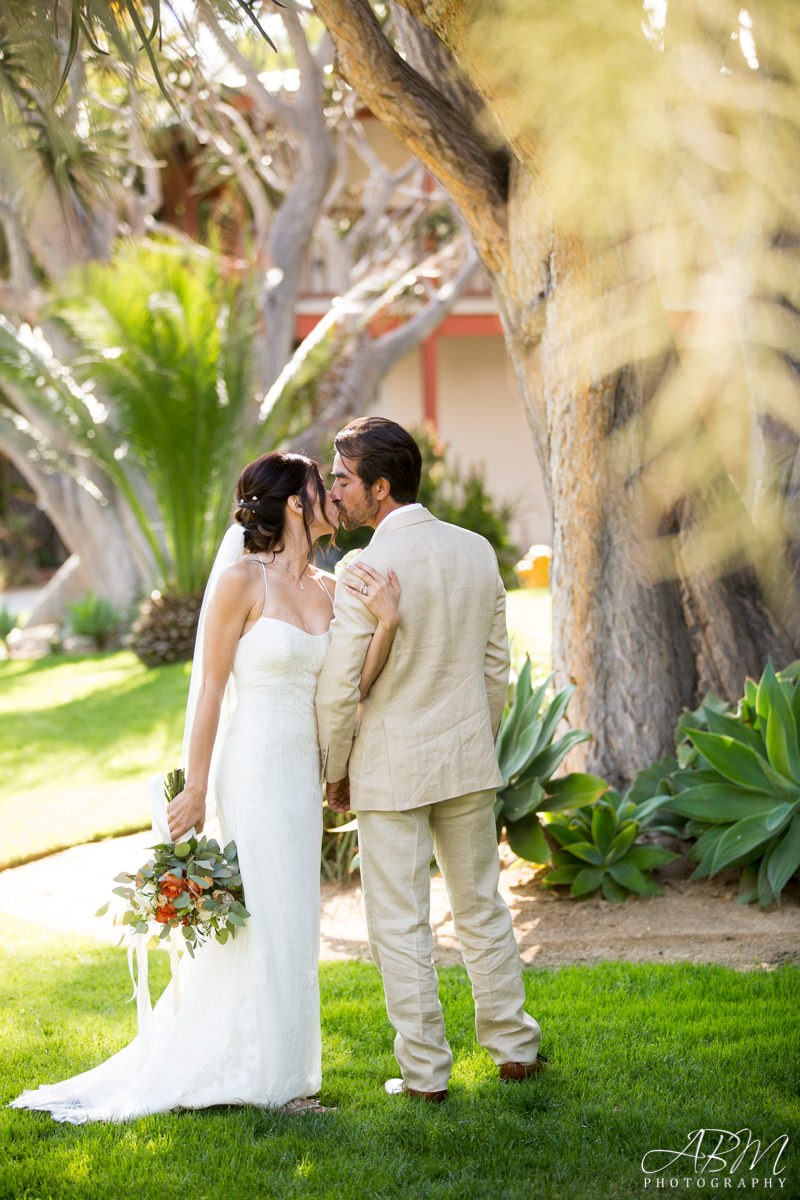 catamaran-resort-san-diego-wedding-photographer-0033 Catamaran Resort | Mission Bay | Julio + Michele’s Wedding Photography