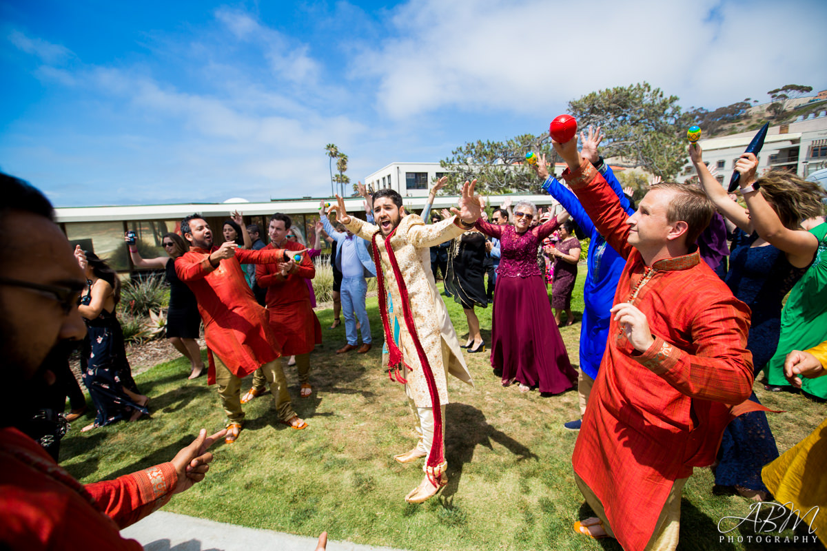 scripps-seaside-forum-san-diego-wedding-photographer-0014 Scripps Seaside Forum | La Jolla | Aditi + Marco’s Wedding Photography