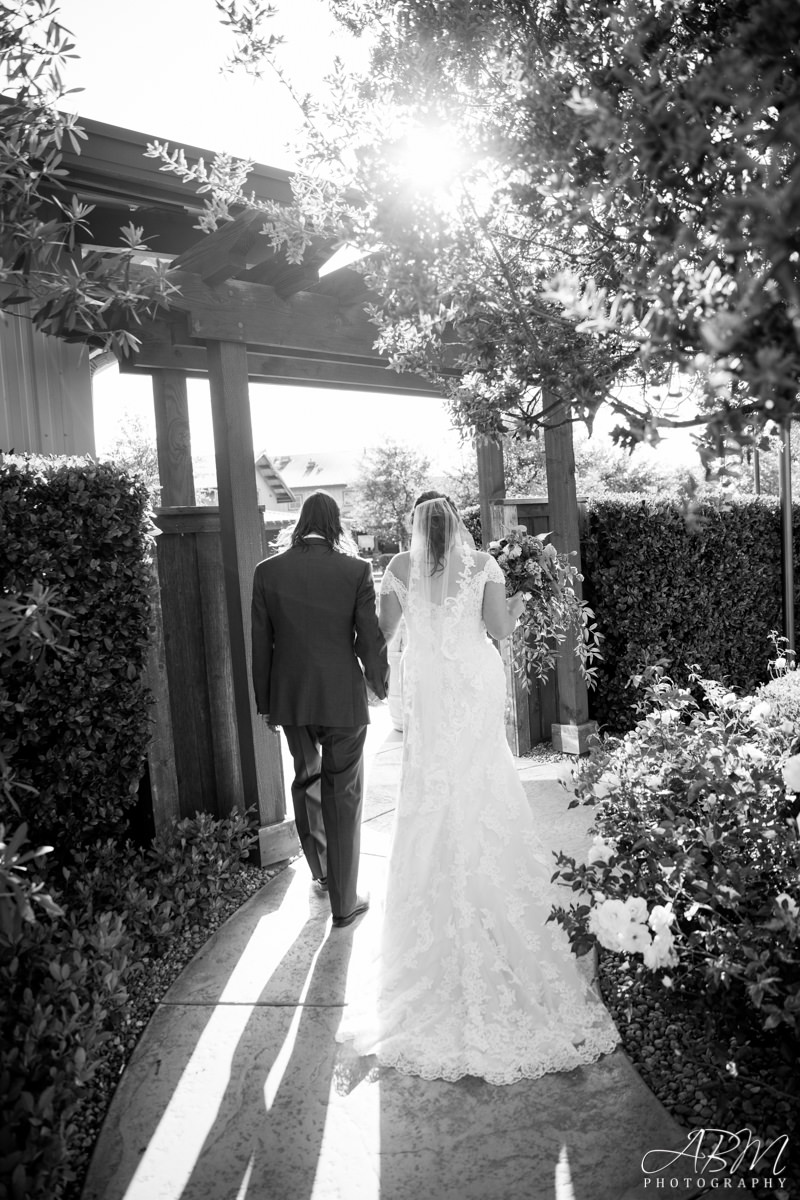 wiens-family-cellars-san-diego-wedding-photographer-0029 Wiens Family Cellars | Temecula | Desirae + Joshua’s Wedding Photography