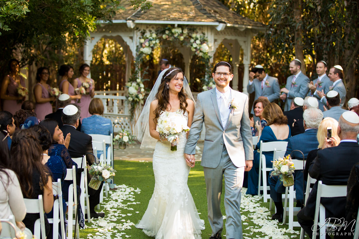 Twin Oaks House | San Marcos | Amanda + Yoni’s Wedding Photography Weddings twin-oaks-estate-san-diego-wedding-photographer-0037-1 Twin Oaks House | San Marcos | Amanda + Yoni’s Wedding Photography