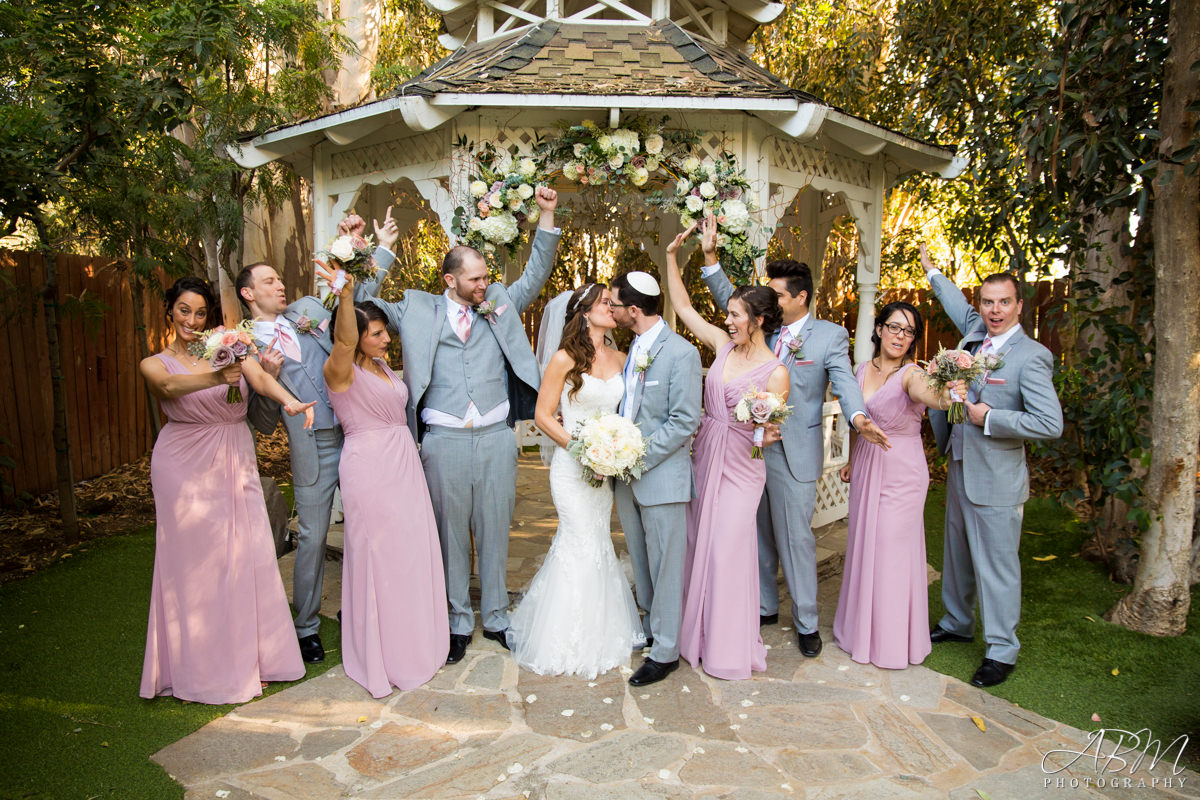 Twin Oaks House | San Marcos | Amanda + Yoni’s Wedding Photography Weddings twin-oaks-estate-san-diego-wedding-photographer-0039-1 Twin Oaks House | San Marcos | Amanda + Yoni’s Wedding Photography