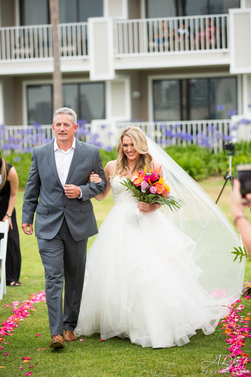 Coronado Island Marriott Resort | Coronado | Jamie + Trent’s Wedding Photography Weddings coronado-marriott-san-diego-wedding-photographer-0027 Coronado Island Marriott Resort | Coronado | Jamie + Trent’s Wedding Photography