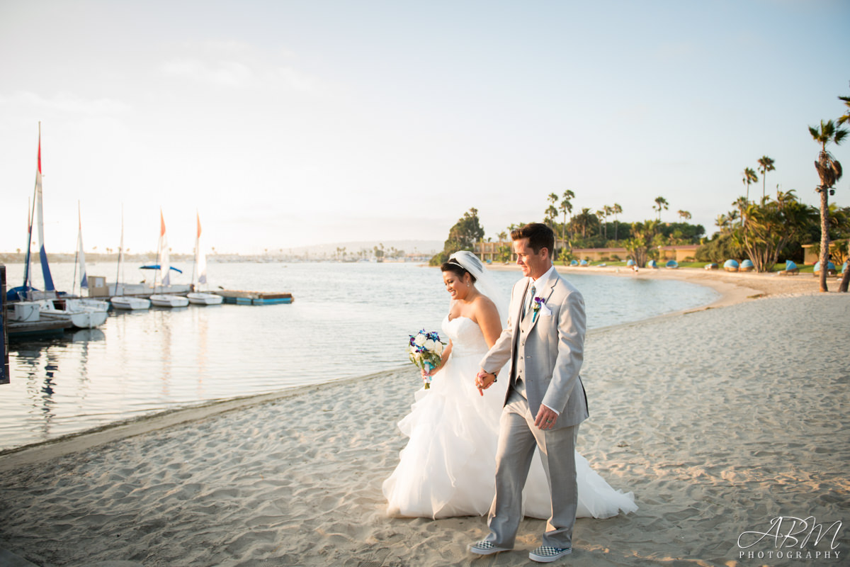 bahia-resort-san-diego-wedding-photographer-0034 Bahia Resort | Mission Bay | Chalyn + Jen’s Wedding Photography