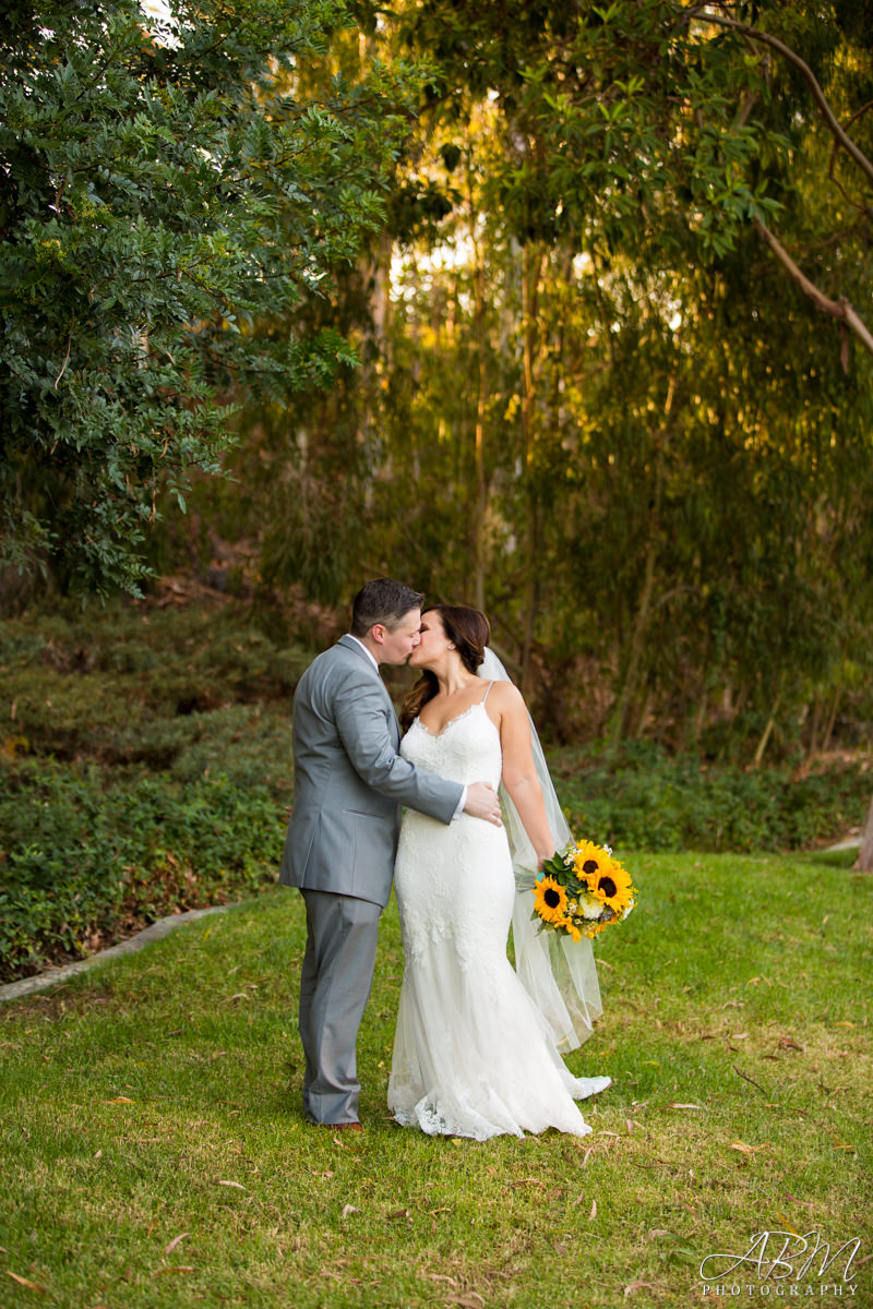 32-north-brewing-company-san-diego-wedding-photograper-0041 32 North Brewing Company | San Diego | Sarah + Nate’s Wedding Photography