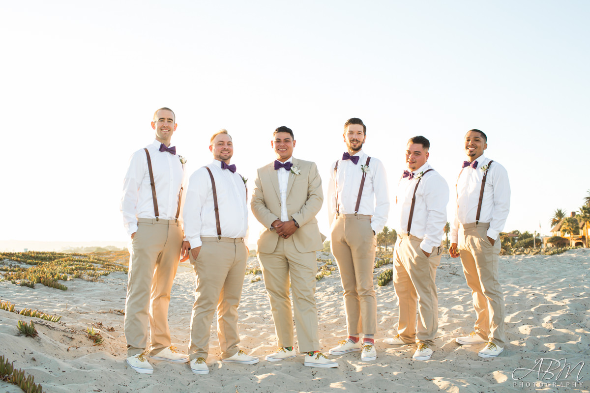 north-coronado-island-san-diego-wedding-photograper-0036 North Coronado Beach | Stone Brewery | Heather + Loren’s Wedding Photography