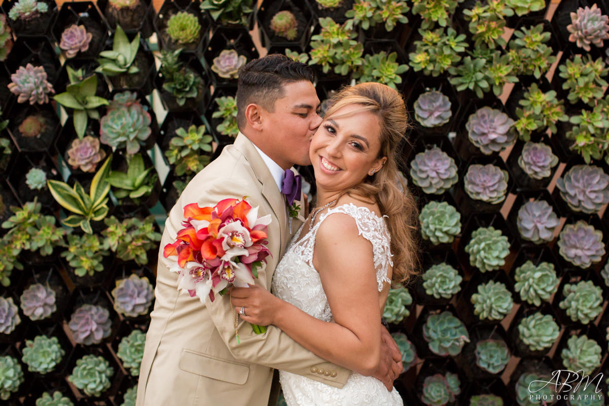 north-coronado-island-san-diego-wedding-photograper-0041 North Coronado Beach | Stone Brewery | Heather + Loren’s Wedding Photography