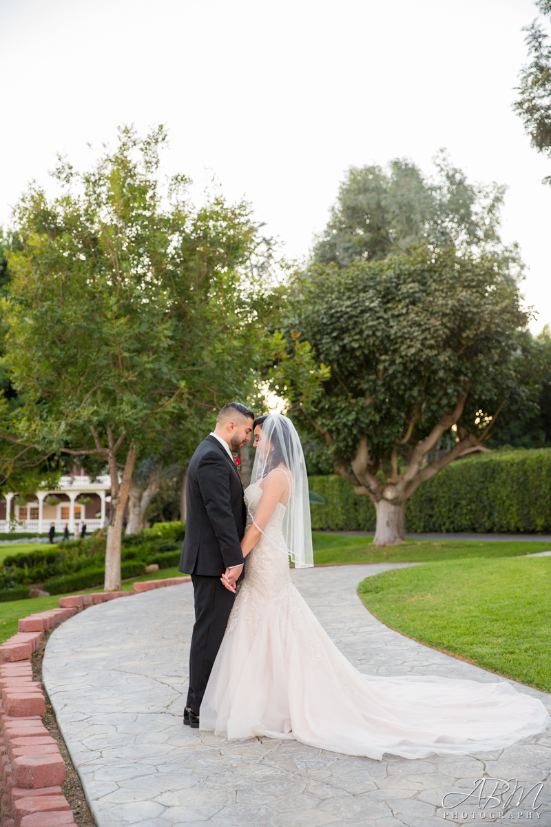 grand-tradition-estate-san-diego-wedding-photography-0043 The Grand Tradition Estate - Beverly Mansion | Fallbrook | Desirae + Jerry’s Wedding Photography