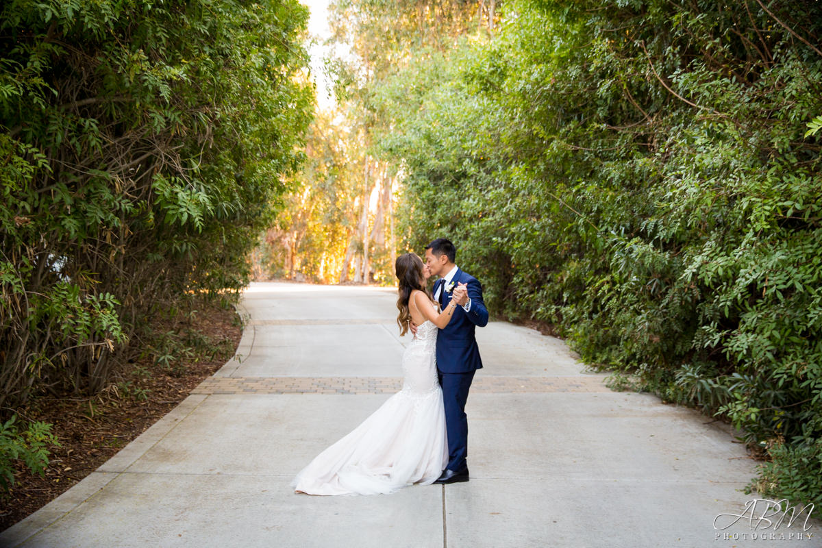 twin-oaks-estate-san-diego-wedding-photographer-0047 Twin Oaks House | San Marcos | Kim + Ferdinand’s Wedding Photography