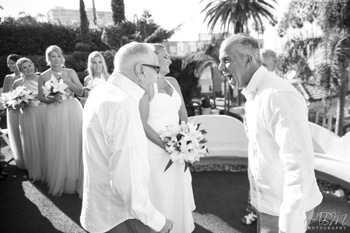 la-valencia-la-jolla-san-diego-wedding-photograper-0003 La Valencia Hotel | La Jolla | Dana + Shane’s Wedding Photography