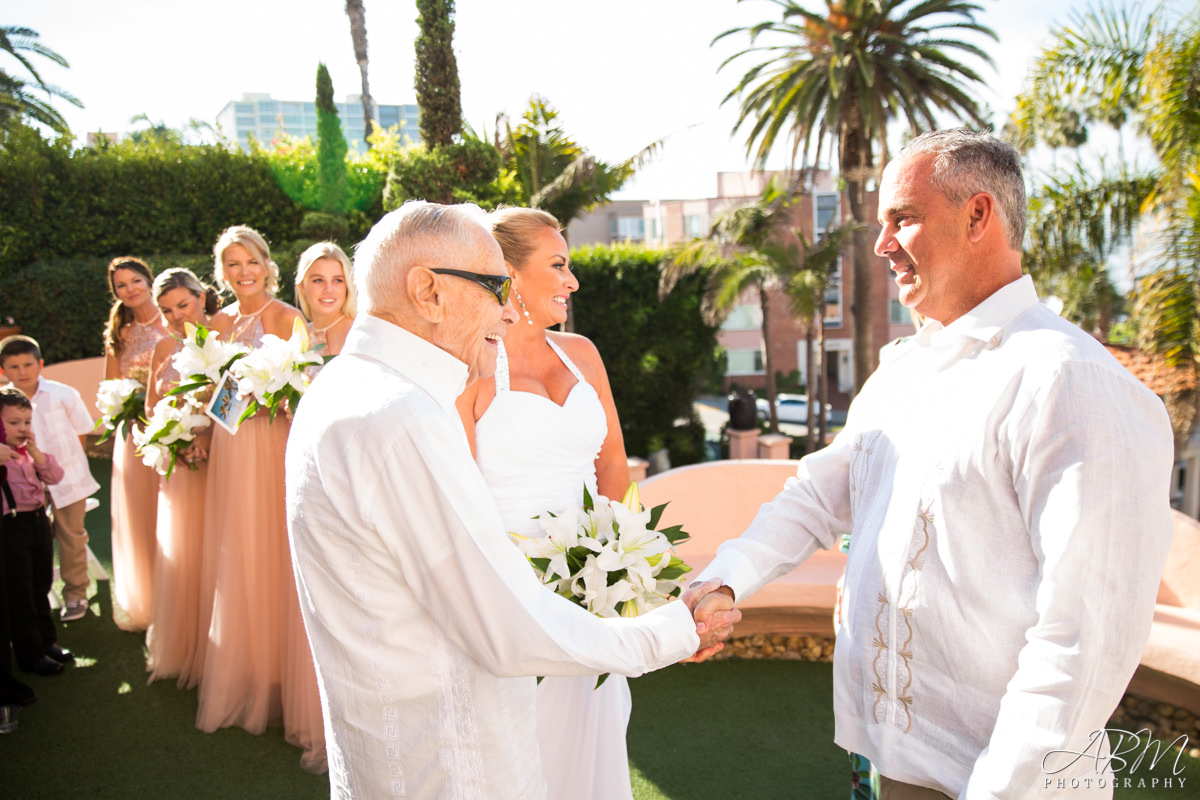 la-valencia-la-jolla-san-diego-wedding-photograper-0023 La Valencia Hotel | La Jolla | Dana + Shane’s Wedding Photography