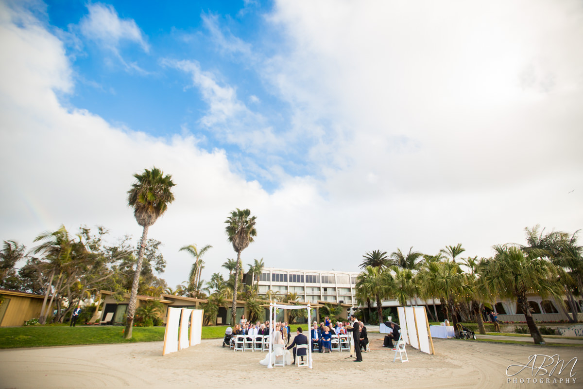 bahia-resort-san-diego-wedding-photography-san-diego-engagement-photographer-0029 Bahia Resort | Mission Bay | Lisa + Michael’s Wedding Photography