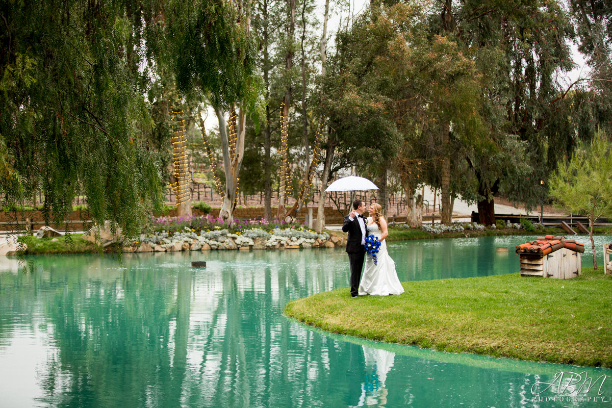 lake-oak-meadows-wedding-and-evets-san-diego-wedding-photography-0032 Lake Oak Meadows Weddings and Events | Temecula | Stephanie + Kyle’s Wedding Photography