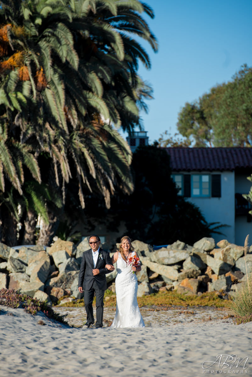 north-coronado-island-san-diego-wedding-photograper-0022 North Coronado Beach | Stone Brewery | Heather + Loren’s Wedding Photography