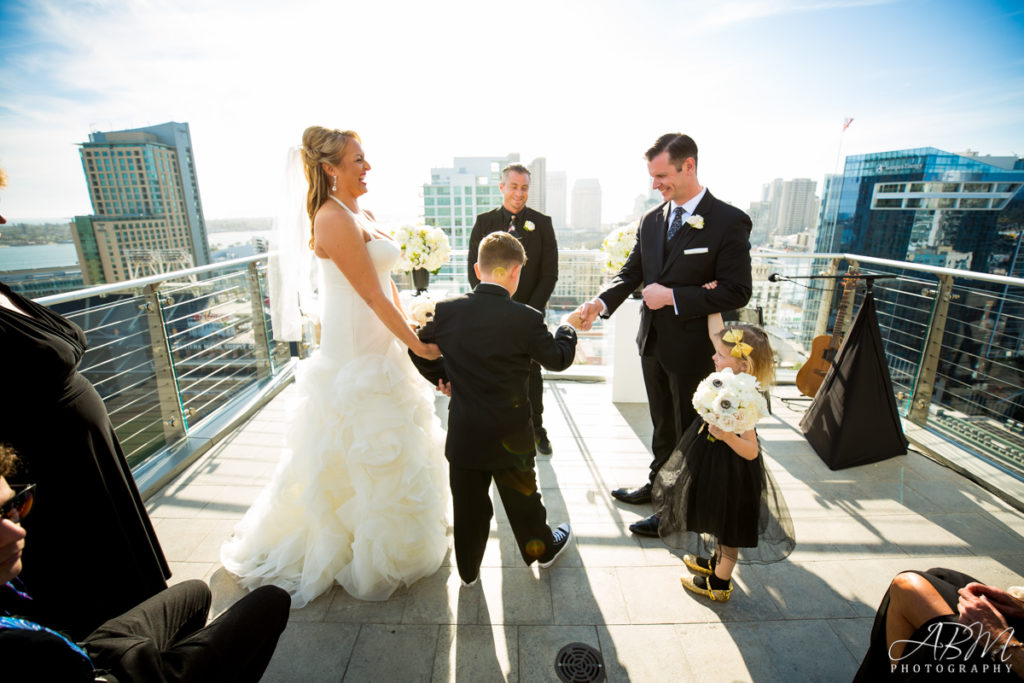 ultimate-skybox-san-diego-wedding-photographer-0026-1024x683 Ultimate Skybox at Diamond View | San Diego | Aaron + Sierra’s Wedding Photography