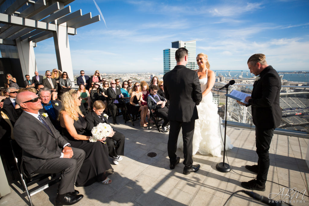 ultimate-skybox-san-diego-wedding-photographer-0029-1024x683 Ultimate Skybox at Diamond View | San Diego | Aaron + Sierra’s Wedding Photography