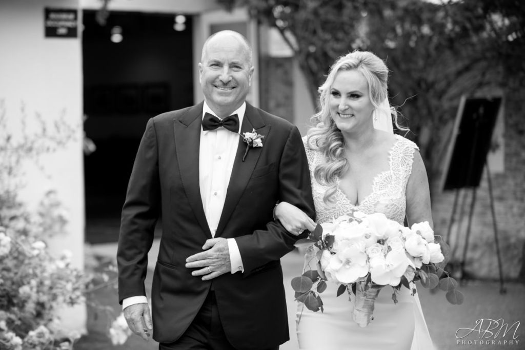 Casino San Clemente | San Clemente | Kelly + Tim’s Wedding Photography Weddings casino-san-clemente-san-diego-wedding-photographer-0038-1024x683 Casino San Clemente | San Clemente | Kelly + Tim’s Wedding Photography