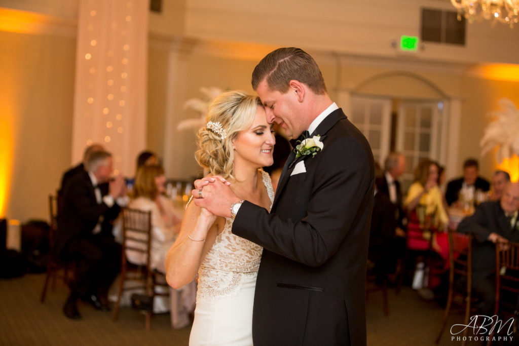 Casino San Clemente | San Clemente | Kelly + Tim’s Wedding Photography Weddings casino-san-clemente-san-diego-wedding-photographer-0066-1024x683 Casino San Clemente | San Clemente | Kelly + Tim’s Wedding Photography