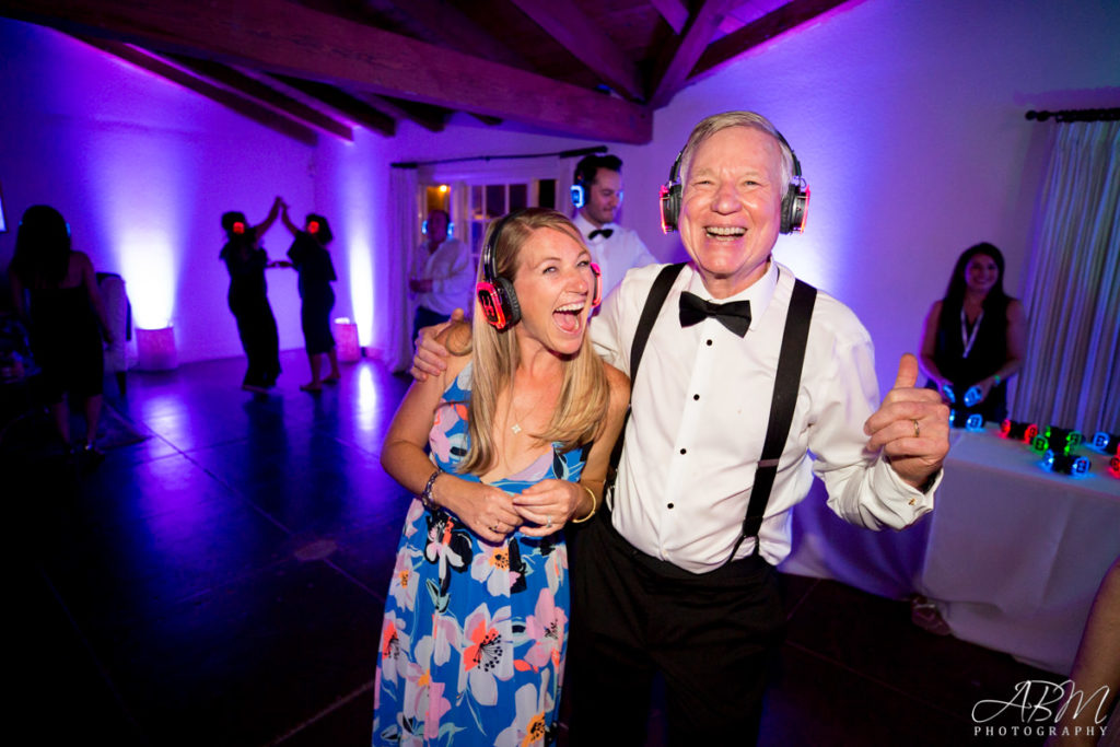 Casino San Clemente | San Clemente | Kelly + Tim’s Wedding Photography Weddings casino-san-clemente-san-diego-wedding-photographer-0084-1024x683 Casino San Clemente | San Clemente | Kelly + Tim’s Wedding Photography