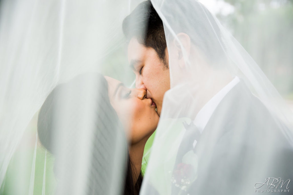 bonita-golf-course-san-diego-wedding-photographer-0038-1024x683 St. Michael's Church | Bonita Golf Course | Lupita + Oliver’s Wedding Photography