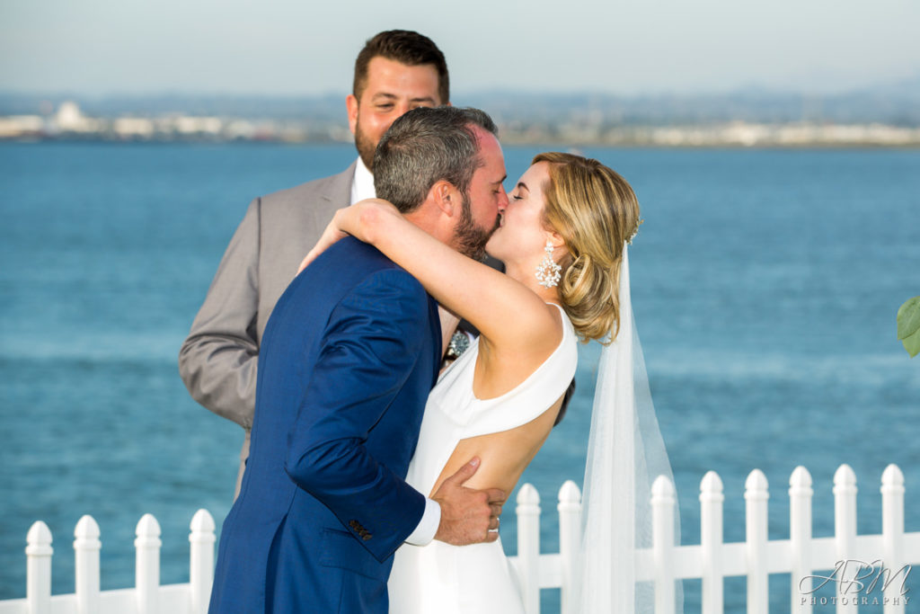 coronado-yatch-club-san-diego-wedding-photographer-0032-1024x683 Coronado Cays Yacht Club | Coronado | Emily + Taylor’s Wedding Photography