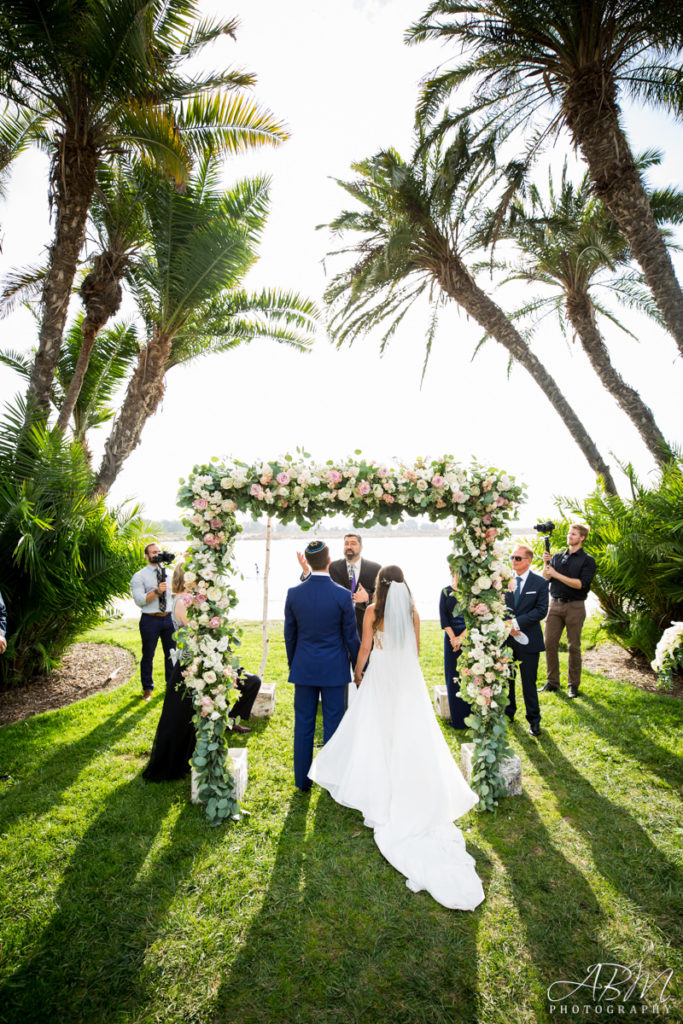 hilton-san-diego-resort-san-diego-wedding-photographer-0032-683x1024 Hilton San Diego Resort | Mission Bay | Karen + Zac’s Wedding Photography