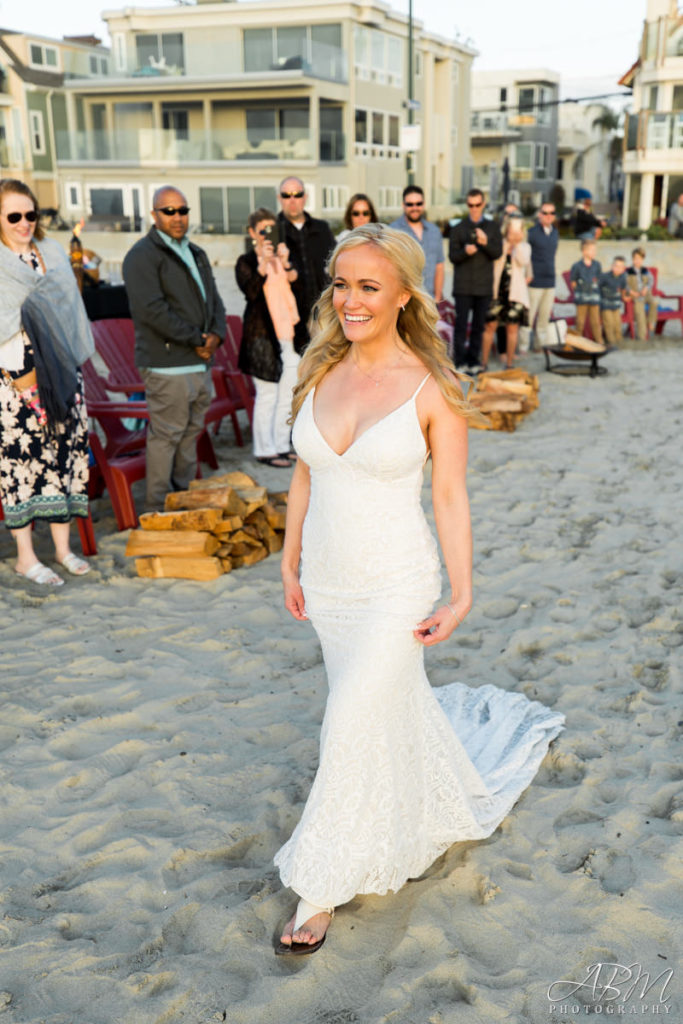 mission-beach-san-diego-wedding-photographer-0024-683x1024 Mission Beach | San Diego | Abby + Cliff’s Wedding Photography
