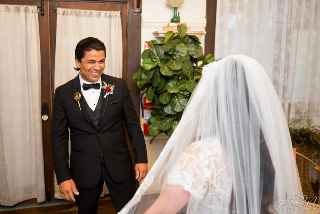 Twin Oaks | San Marcos | Moses + Isabella’s Wedding Photography Weddings twin-oaks-school-house-san-diego-wedding-photography-0020-1024x683 Twin Oaks | San Marcos | Moses + Isabella’s Wedding Photography