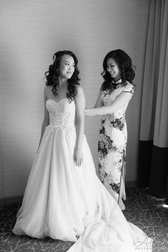 scripps-seaside-forum-san-diego-wedding-photographer-0016-683x1024 Scripps Seaside Forum | La Jolla | Katharine + Farid’s Wedding Photography