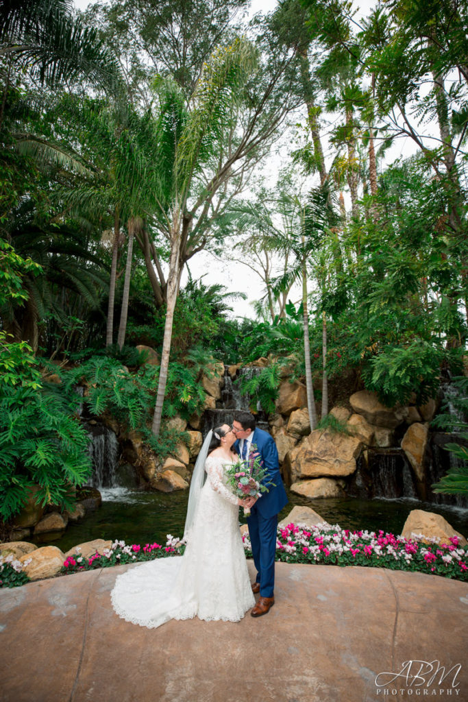 grand-tradition-san-diego-wedding-photographer-0041-1-683x1024 Grand Tradition Estate | Fallbrook | Alana + Dante’s Wedding Photography