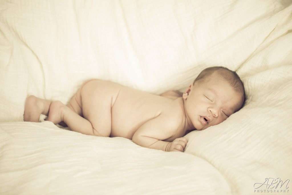 04newborn-0008-2-1024x683 Scripps Pier | San Diego | Carlos + Kathy’s Maternity + Newborn Photography