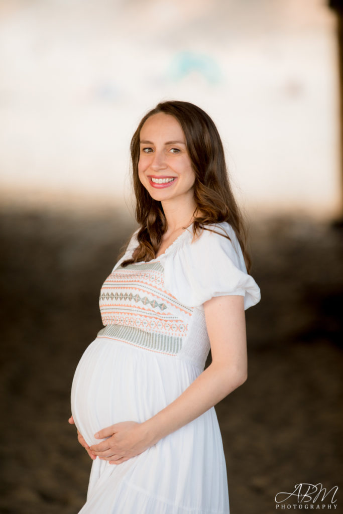 Maternity_024-2-683x1024 Scripps Pier | San Diego | Carlos + Kathy’s Maternity + Newborn Photography