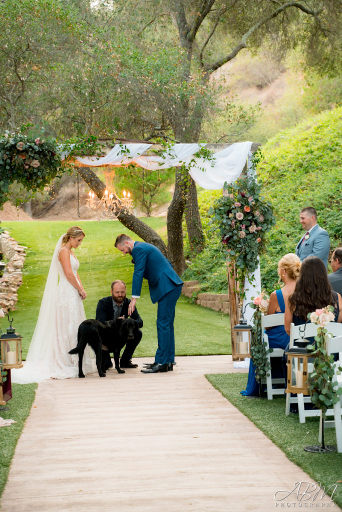 Los Willows Wedding Estate | Fallbrook | Ann Marie + Joey’s Wedding Photography Venue Spotlight Weddings los-willows-wedding-estate-san-diego-wedding-photographer-0037-683x1024 Los Willows Wedding Estate | Fallbrook | Ann Marie + Joey’s Wedding Photography