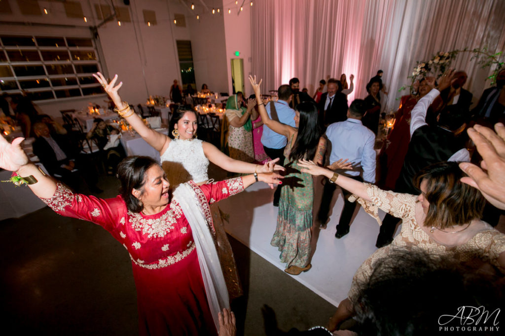 Salt Drift Pointe | Imperial Beach | Chris and Jessica’s Wedding Photography Weddings salt-drift-san-diego-wedding-wedding-photographer-0059-1024x683 Salt Drift Pointe | Imperial Beach | Chris and Jessica’s Wedding Photography