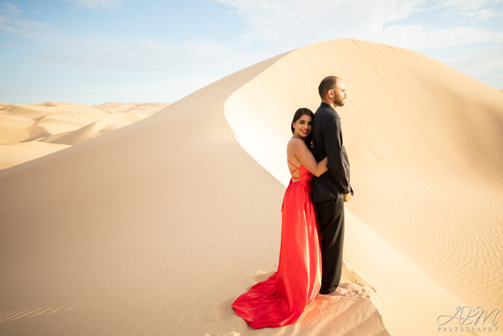 san-diego-wedding-photographer-glamis-sand-dunes-0011-1024x683 Glamis Sand Dunes | Jotika + Shernal’s Engagement Photography