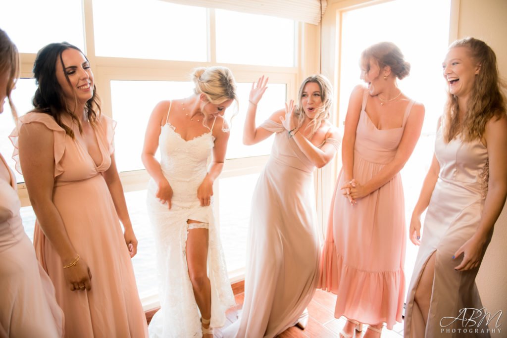 san-diego-wedding-photographer-oceanview-room-016-1024x683 Oceanview Room at Ballast Point | Point Loma | Mia + Colin’s Wedding Photography