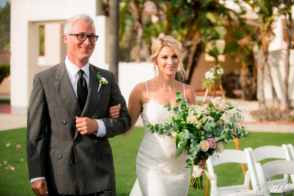 san-diego-wedding-photographer-oceanview-room-020-1024x683 Oceanview Room at Ballast Point | Point Loma | Mia + Colin’s Wedding Photography